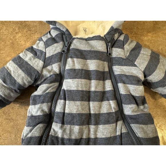 Baby Gap Winter Sherpa Lined Striped Snowsuit in Blue, Size 0-3Months - Picture 4 of 9
